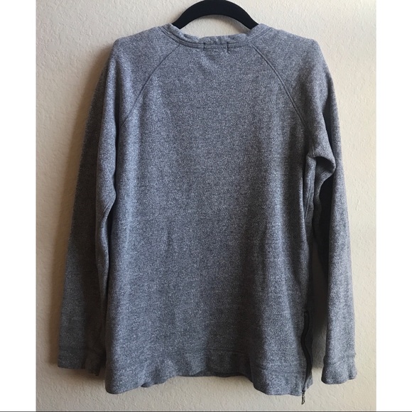 Gap gray Terry Sweatshirt with zipper detail! XS! - Picture 3 of 3
